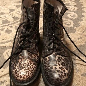 Doc Martens Cheetah Leopard print - gently used